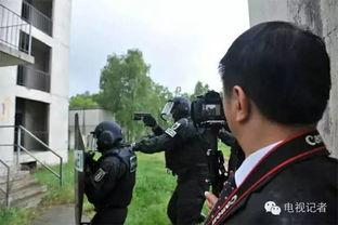 吃瓜合集警察记者,吃瓜群众与警察记者的跨界风云录