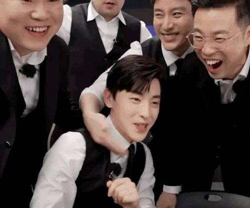 吃瓜abcde是谁,揭秘“吃瓜abcde”背后的神秘人物